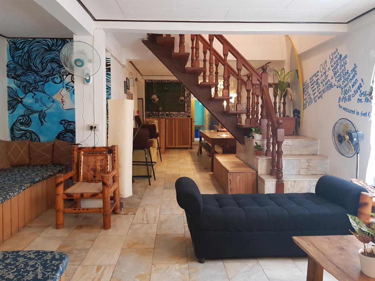 Go Surfari House Hostel บาแลร์ ภายนอก รูปภาพ